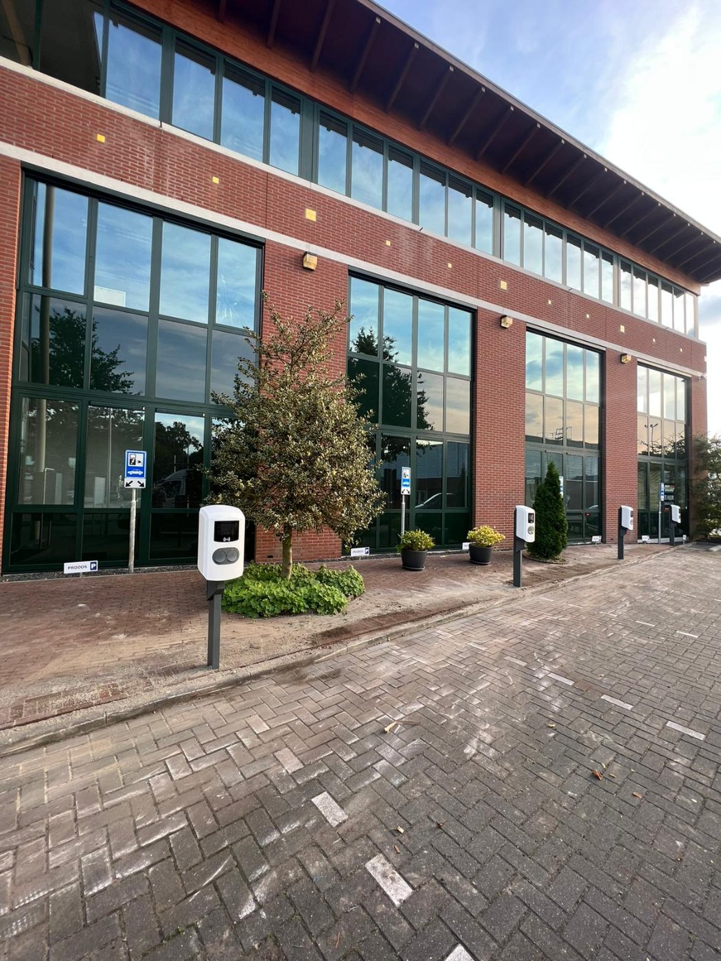 Zakelijke laadpaal leasen